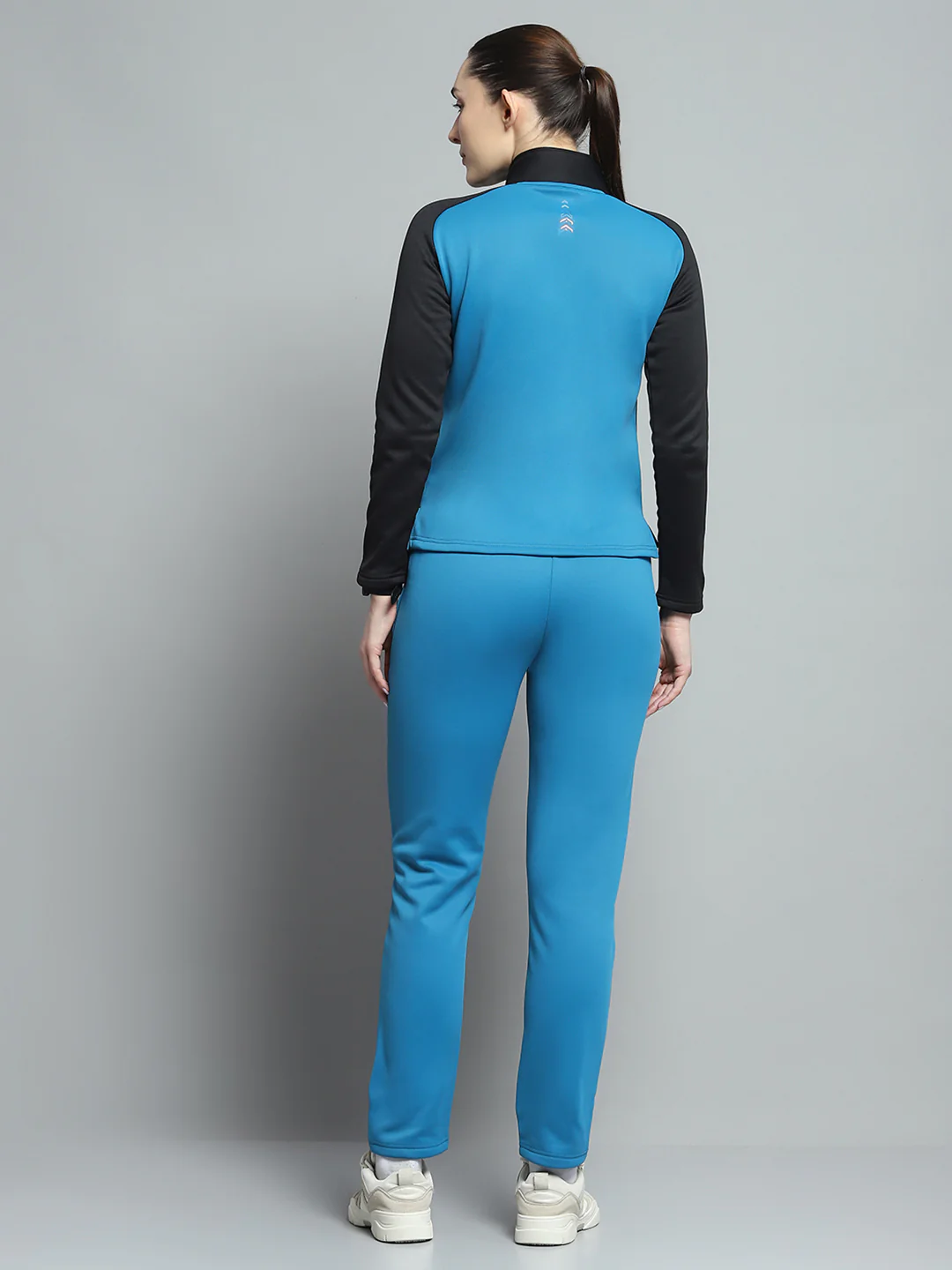 Rock.it Women Black Solid Mock Neck Full Sleeve Tracksuit - Image 5