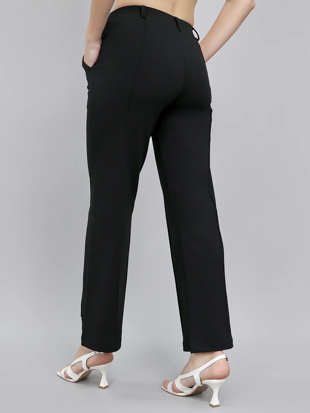 Women Black Solid Regular Fit Jegging - Image 4