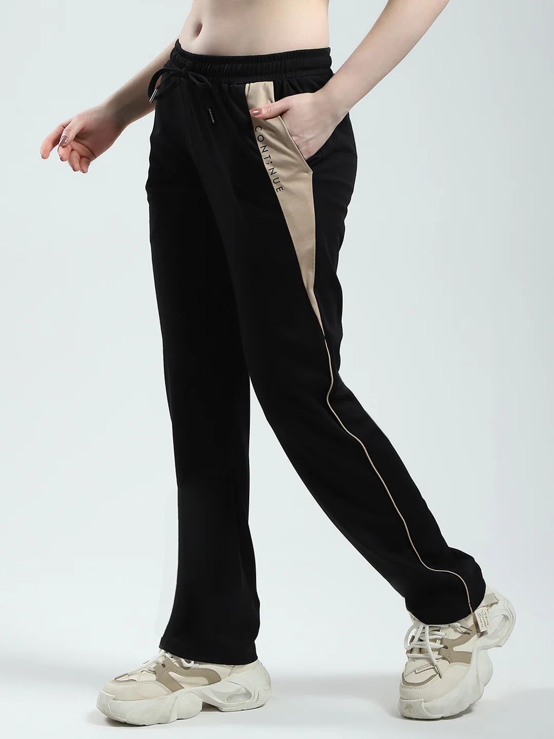 Women Black Solid Regular Fit Lower - Image 3