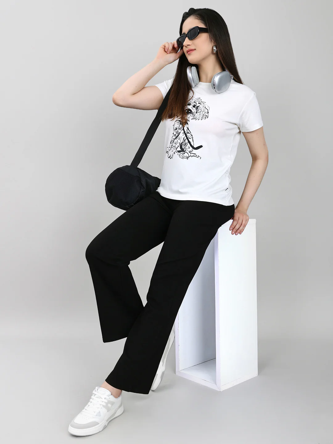 Women Black Solid Regular Fit Lower - Image 6