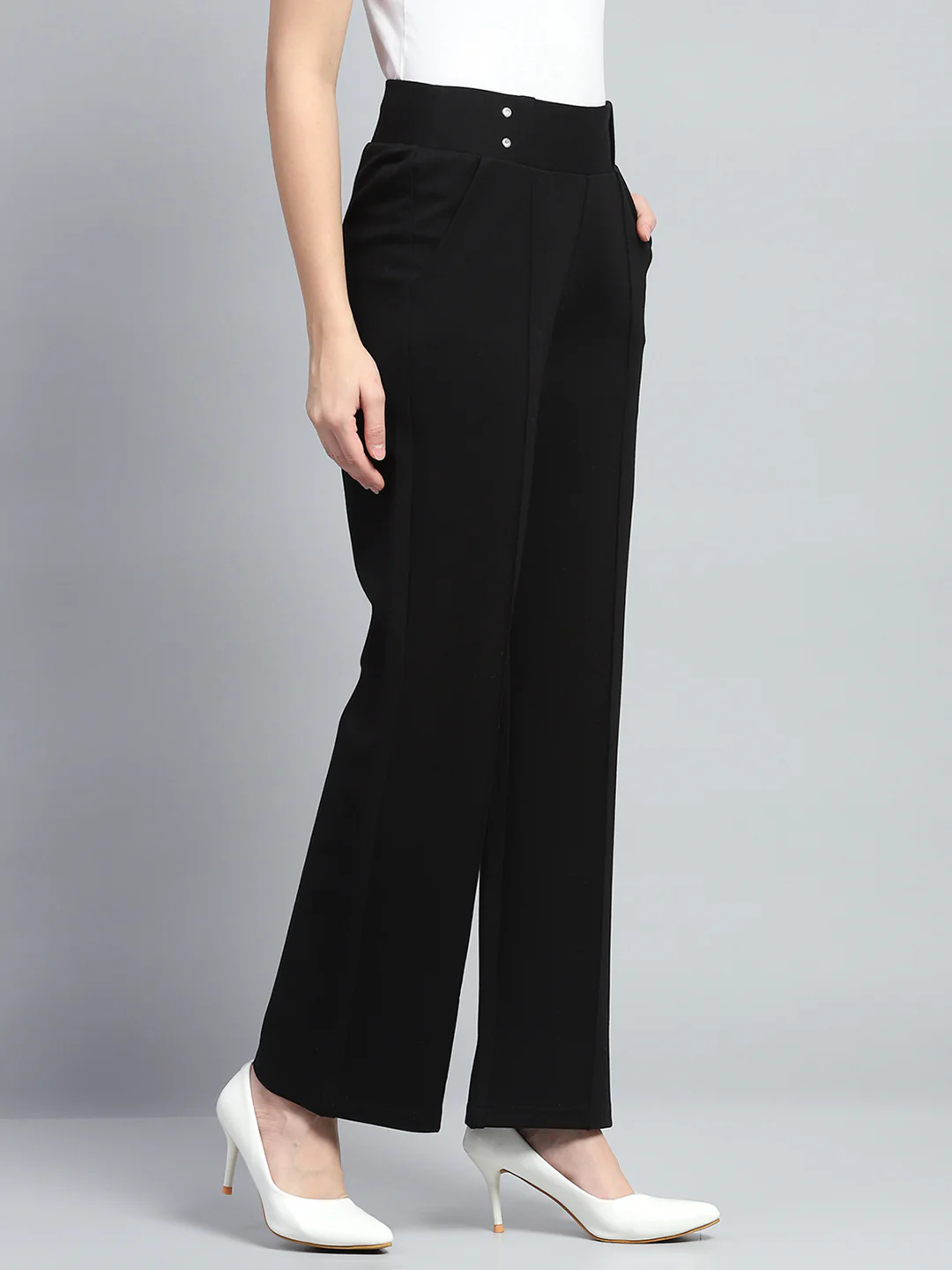 Women Black Solid Regular Fit Trouser - Image 4
