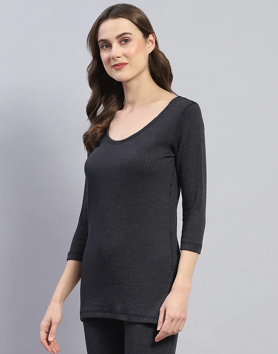 Women Black Solid Round Neck 3/4 Sleeve Thermal Vest - Image 3