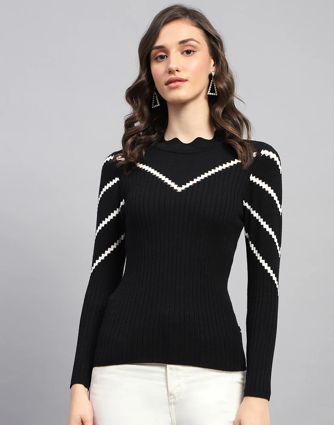 Women Black Solid Round Neck Full Sleeve Sceavy - Image 2
