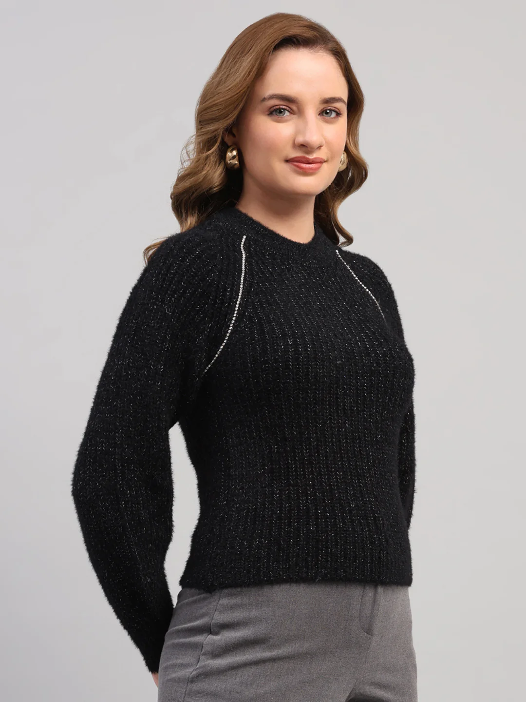 Women Black Solid Round Neck Full Sleeve Winter Top - Image 4