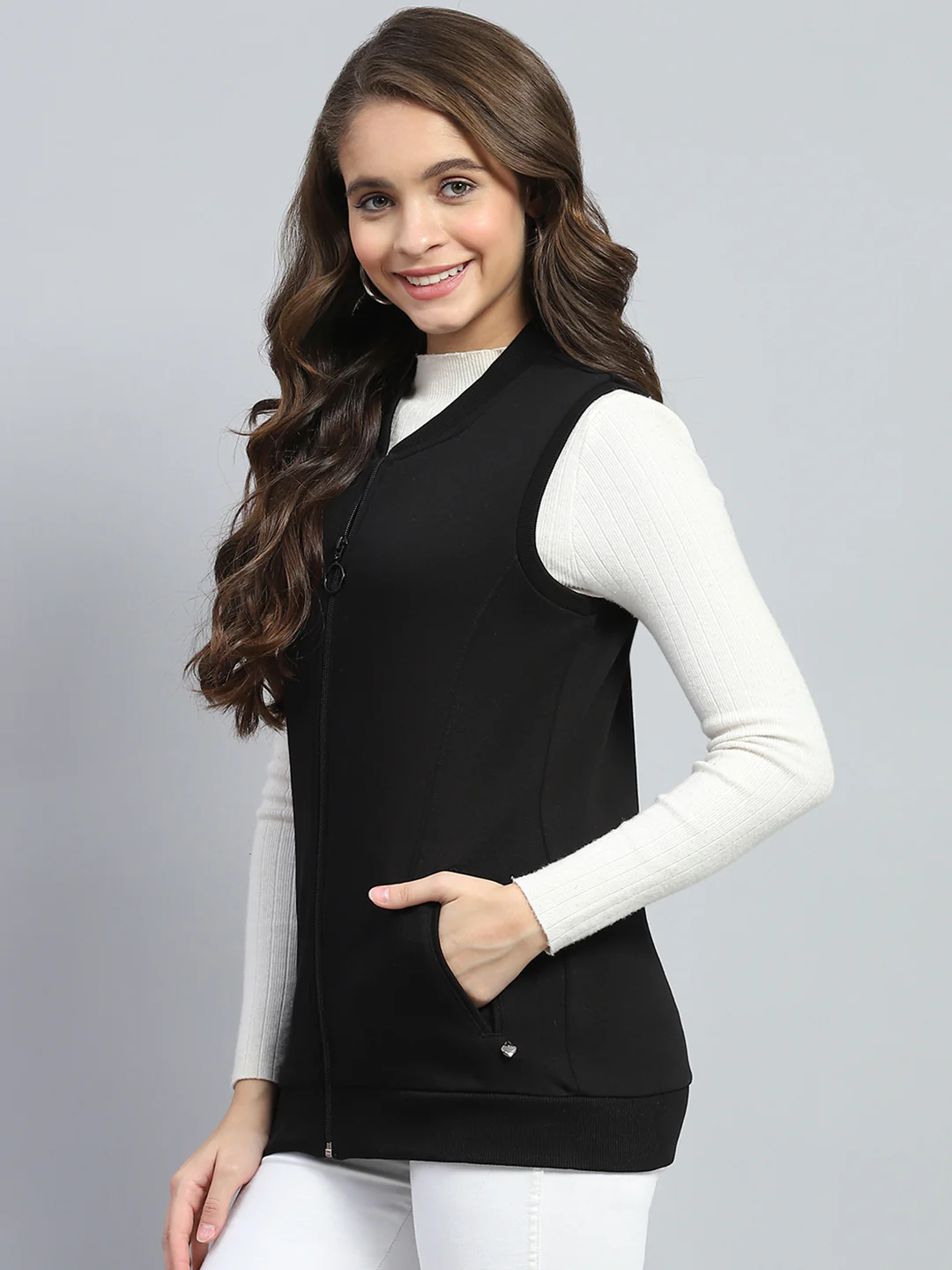 Women Black Solid Round Neck Sleeveless Sweatshirt - Image 3