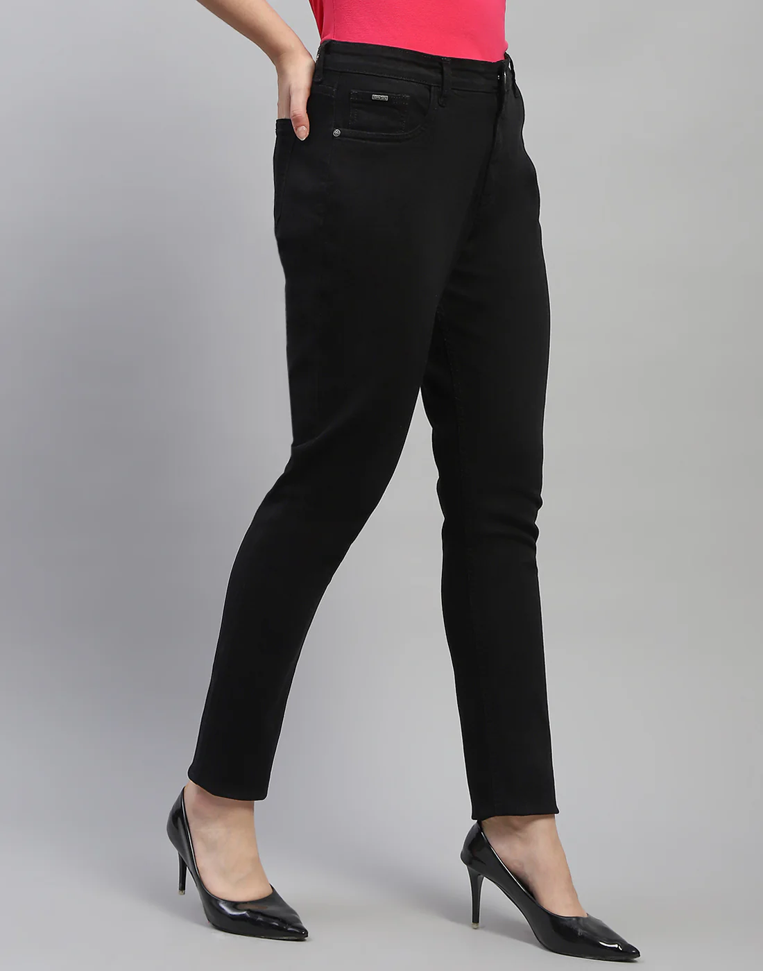 Women Black Solid Slim Fit Denim - Image 4
