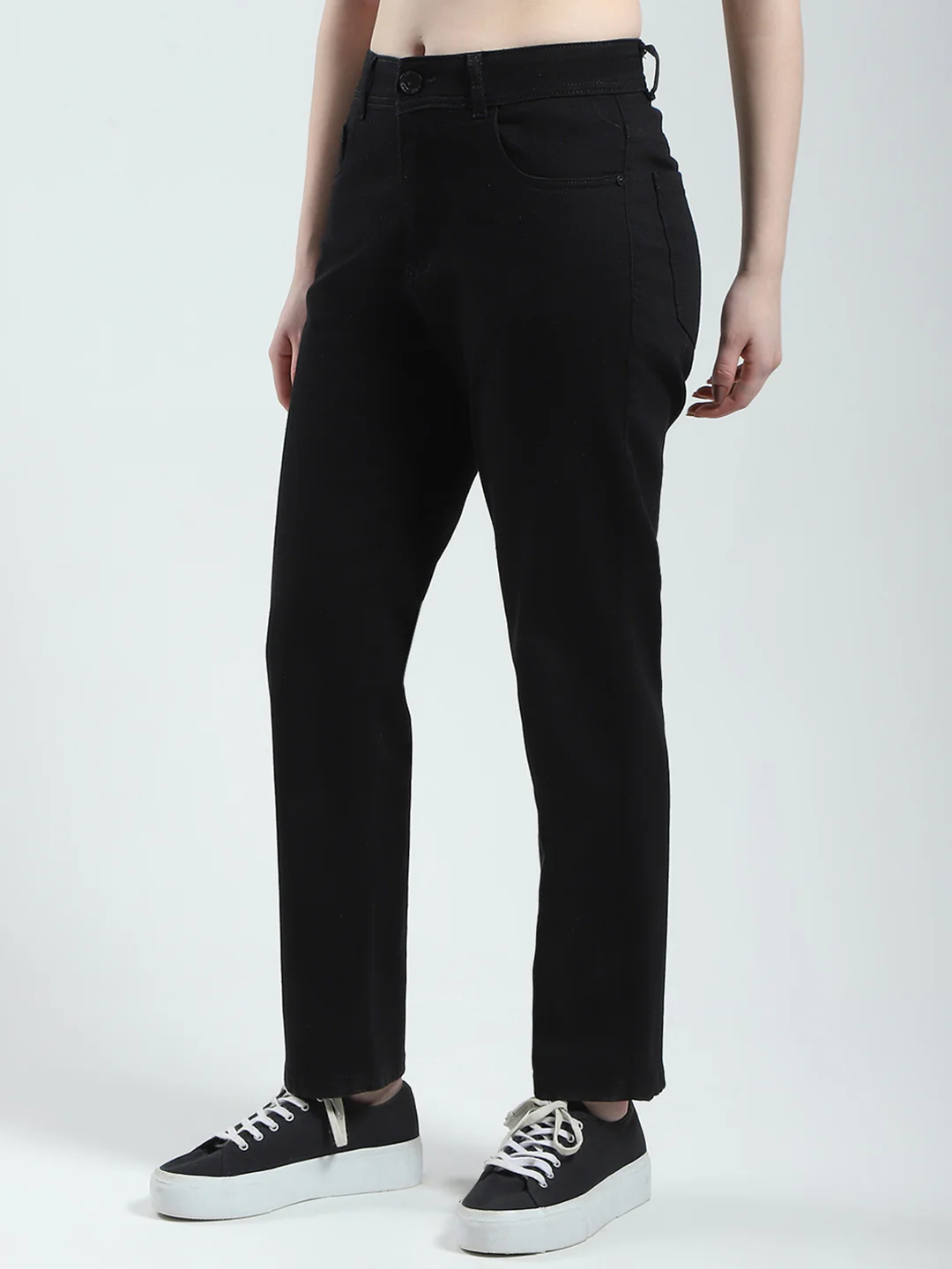 Women Black Solid Straight Fit Denim - Image 3