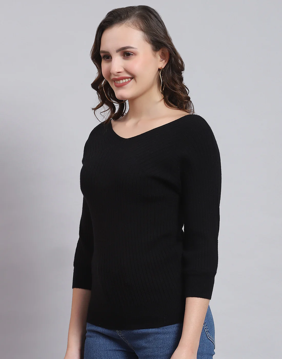 Women Black Solid V Neck 3/4 Sleeve Sweater - Image 3