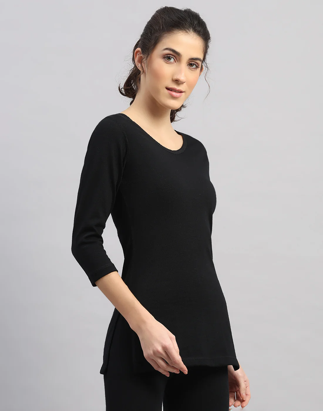 Women Black Solid V Neck 3/4th Sleeve Thermal Vest - Image 3