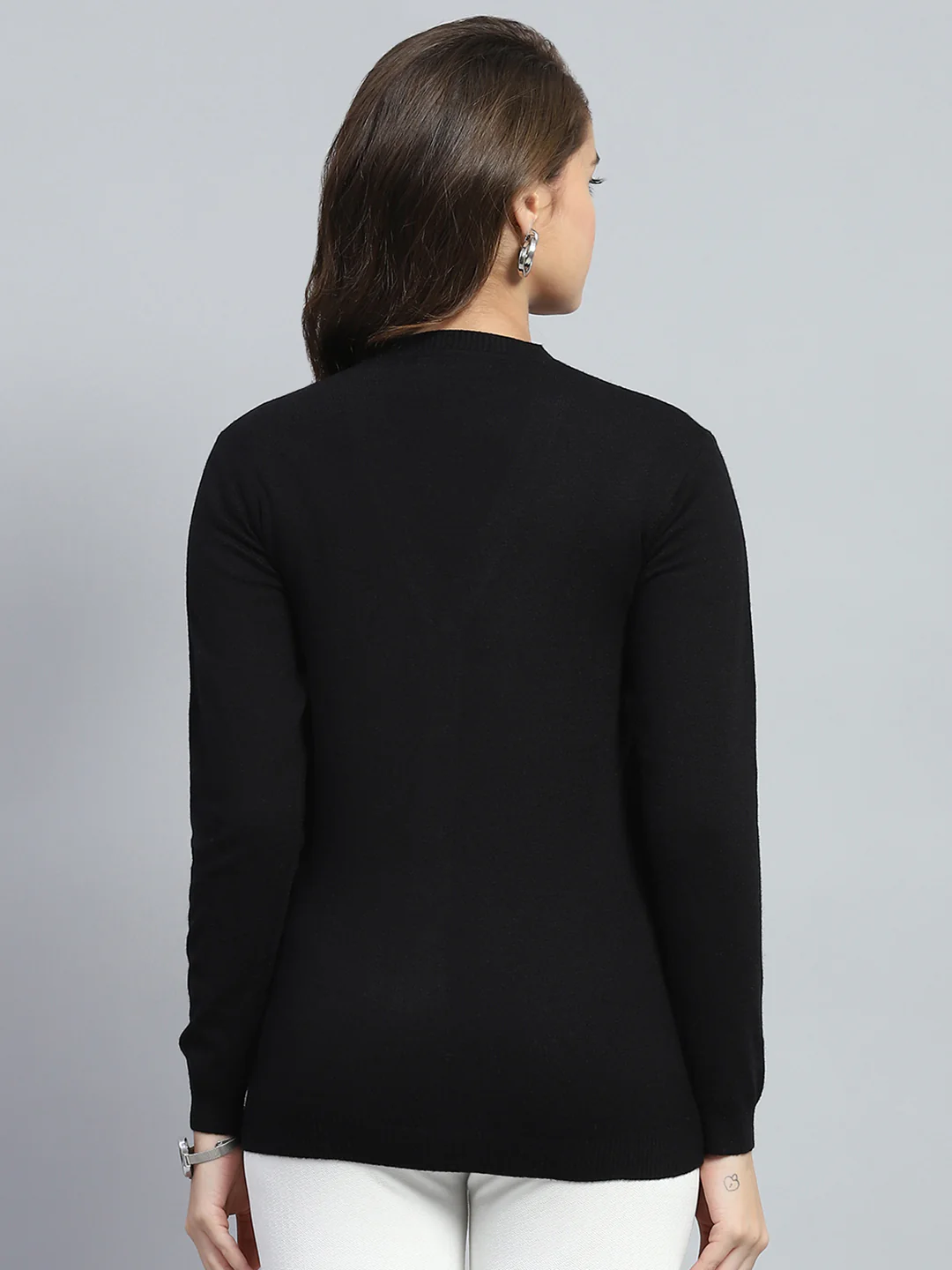 Women Black Solid V Neck Full Sleeve Cardigan - Image 5