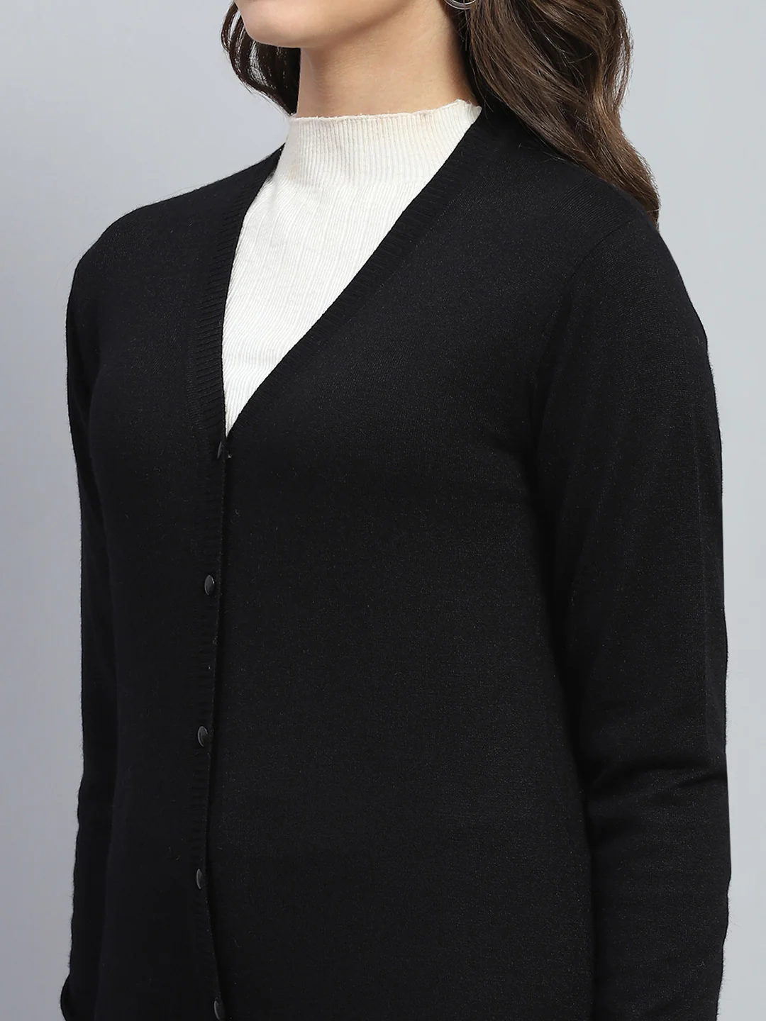 Women Black Solid V Neck Full Sleeve Cardigan - Image 6