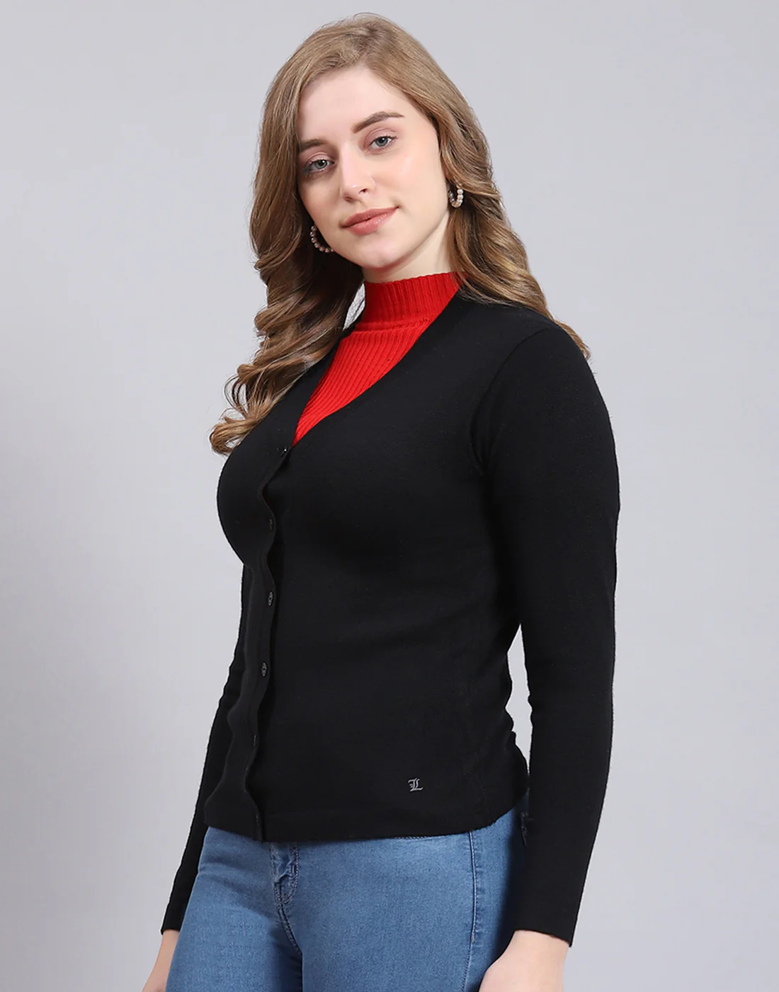 Women Black Solid V Neck Full Sleeve Cardigan - Image 3