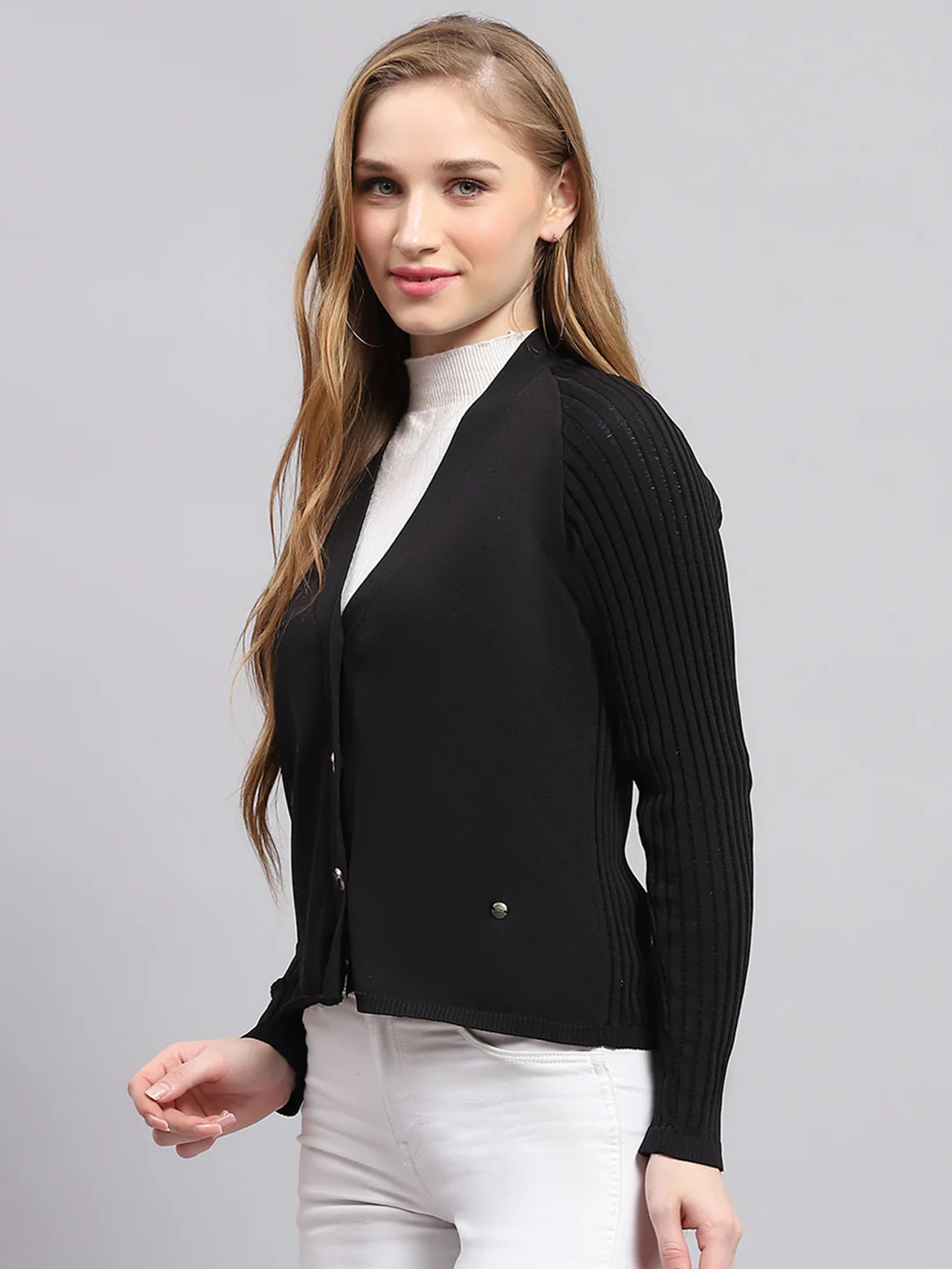 Women Black Solid V Neck Full Sleeve Cardigan - Image 3