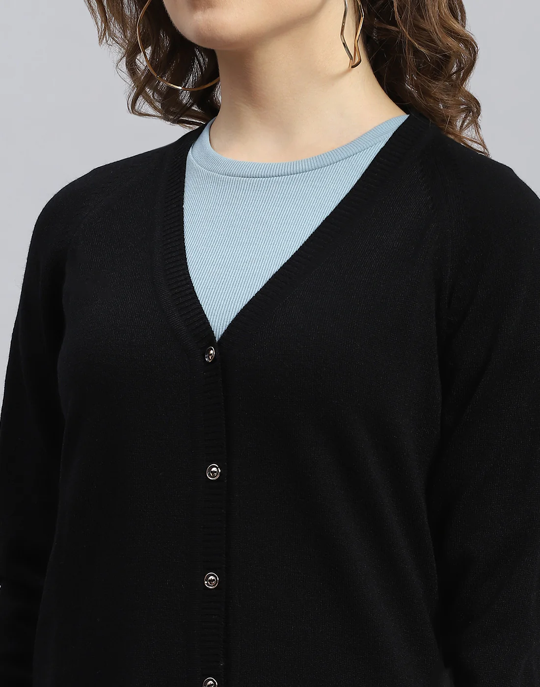 Women Black Solid V Neck Full Sleeve Cardigan - Image 6