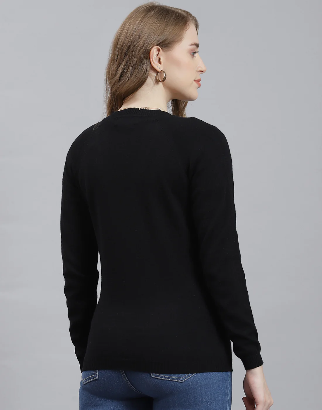 Women Black Solid V Neck Full Sleeve Cardigan - Image 5