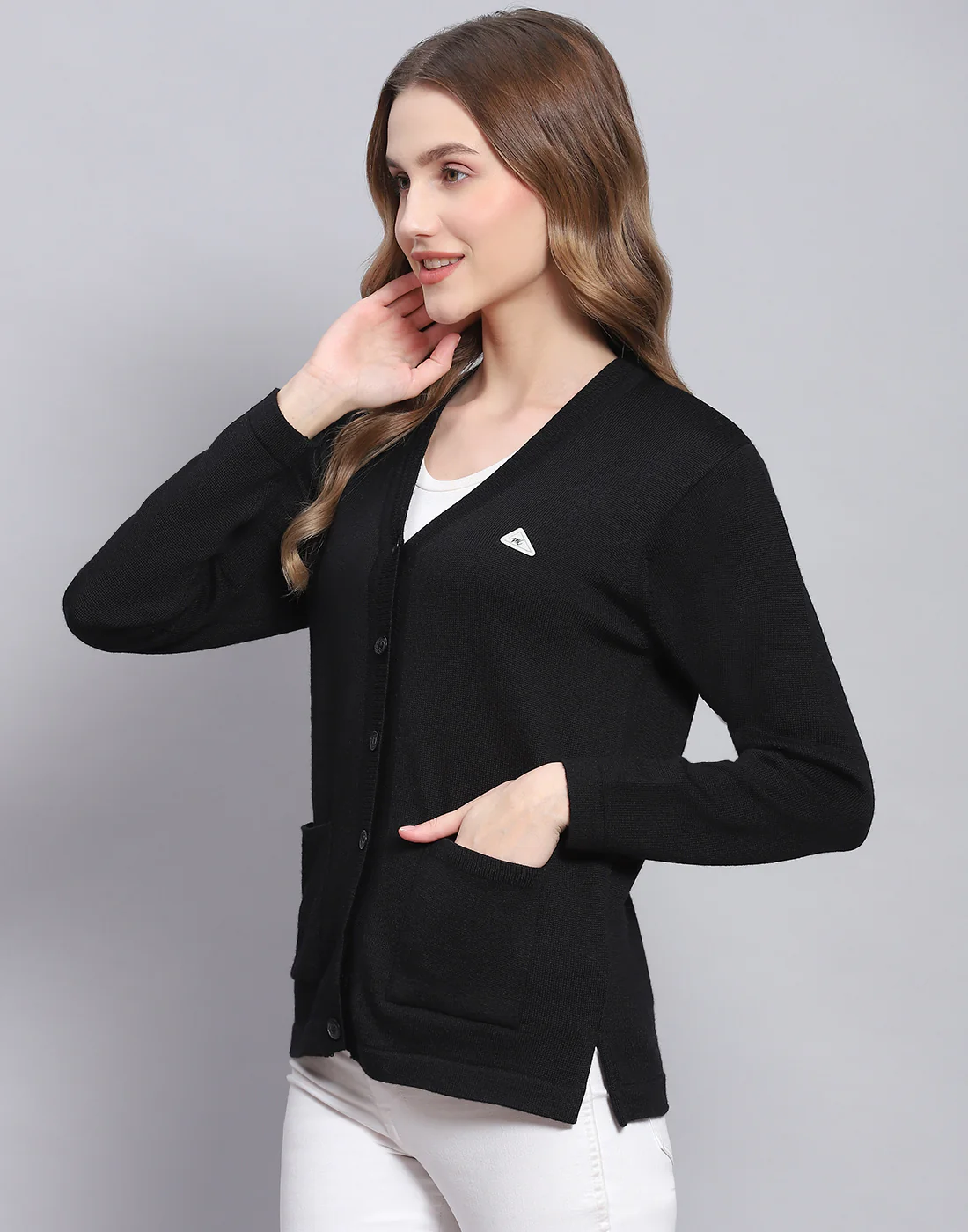 Women Black Solid V Neck Full Sleeve Cardigan - Image 3
