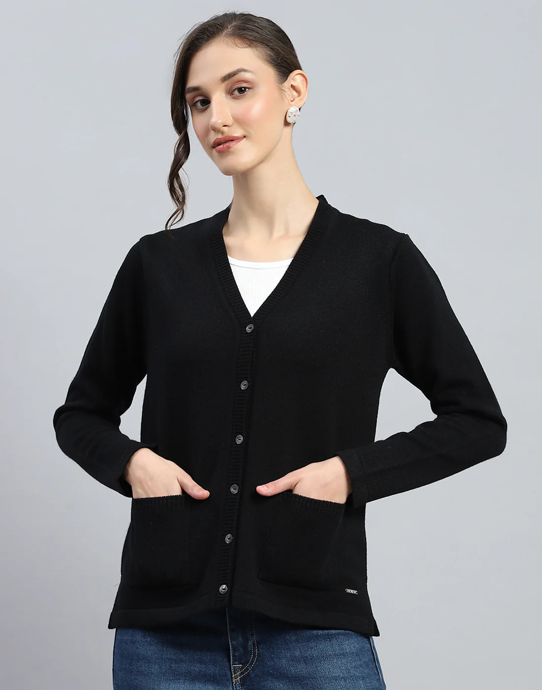 Women Black Solid V Neck Full Sleeve Cardigan - Image 2