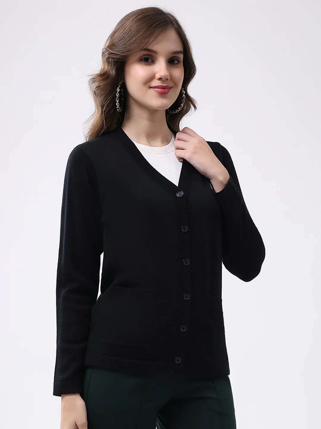 Women Black Solid V Neck Full Sleeve Cardigan - Image 4