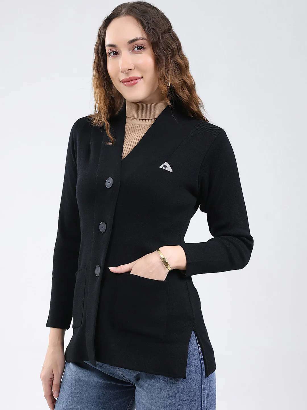 Women Black Solid V Neck Full Sleeve Cardigan - Image 3