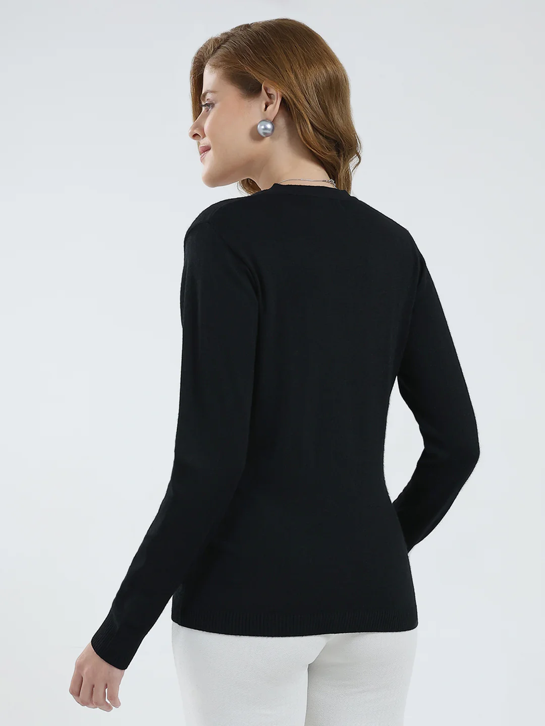 Women Black Solid V Neck Full Sleeve Cardigan - Image 5
