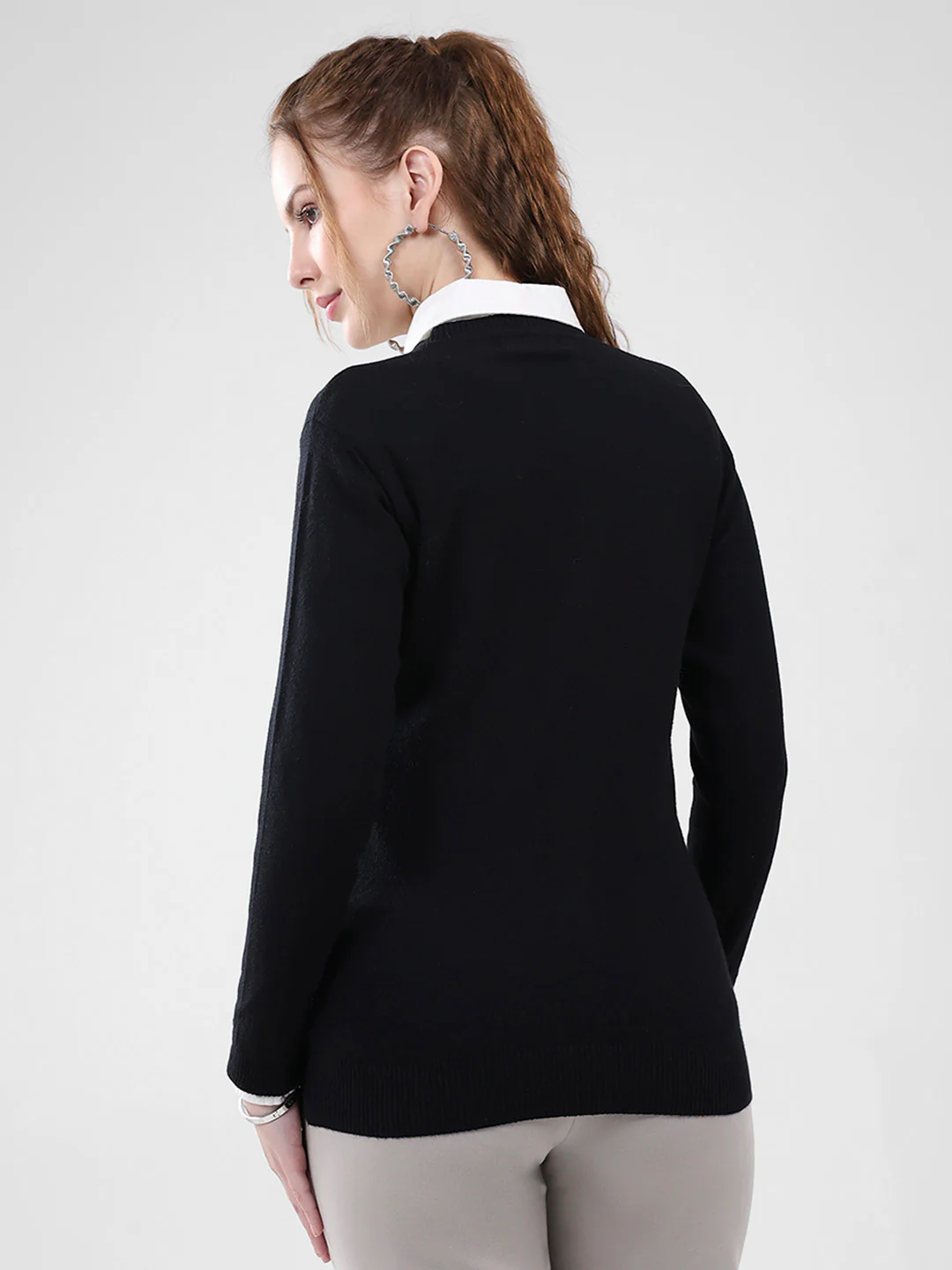 Women Black Solid V Neck Full Sleeve Cardigan - Image 5