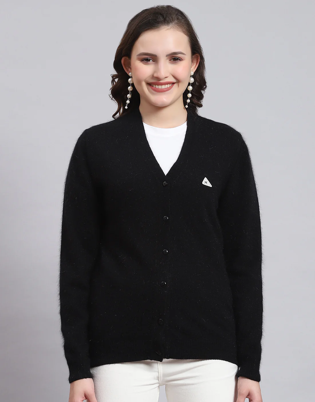 Women Black Solid V Neck Full Sleeve Sweater - Image 3