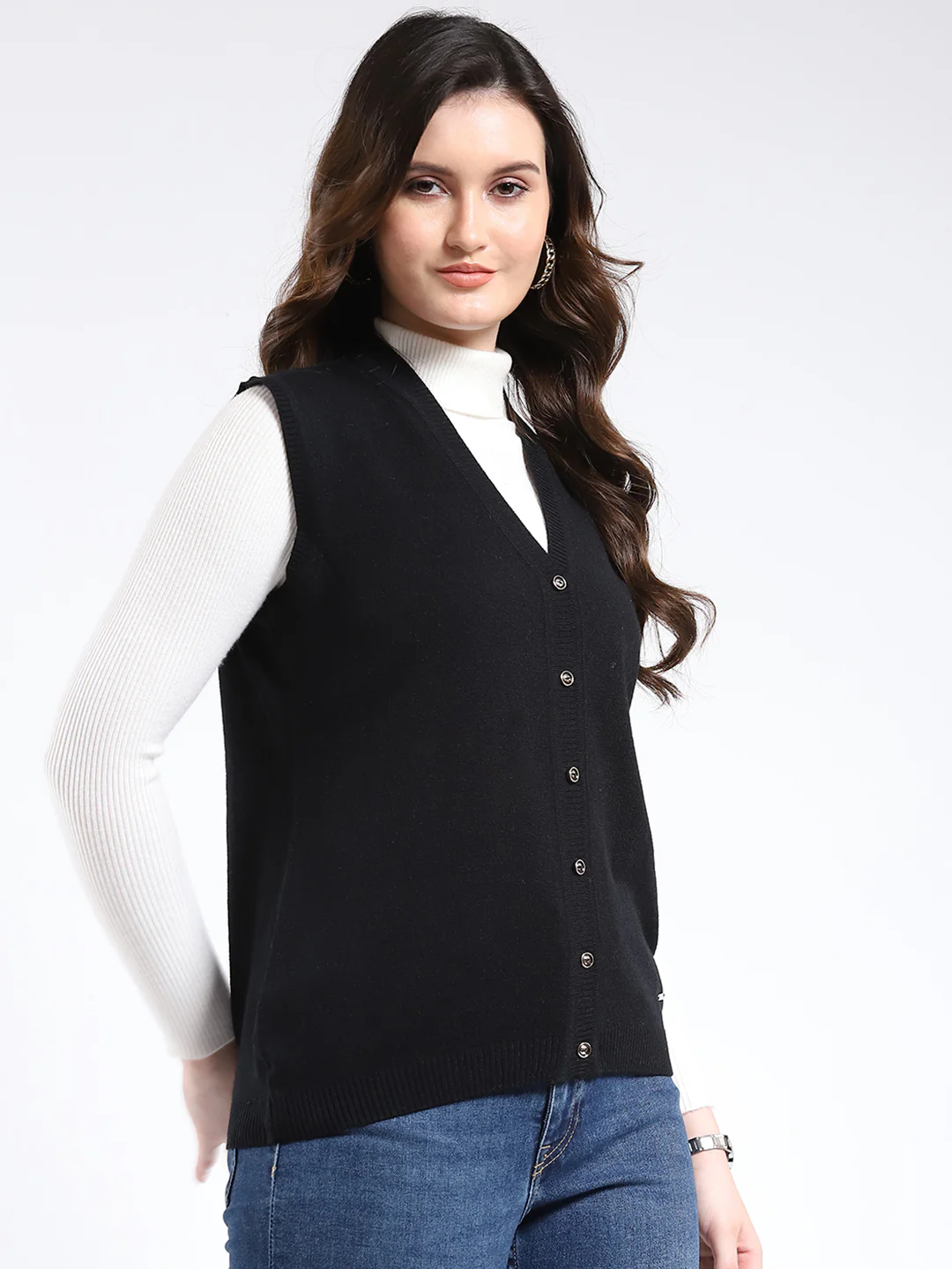 Women Black Solid V Neck Sleeveless Cardigan - Image 4