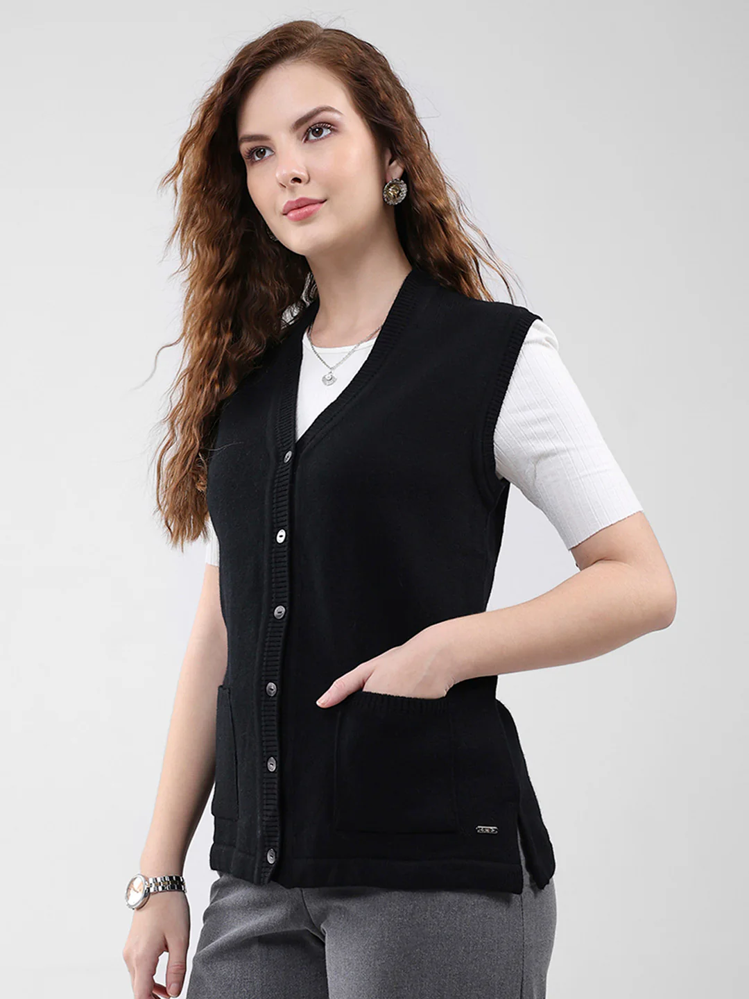Women Black Solid V Neck Sleeveless Cardigan - Image 3