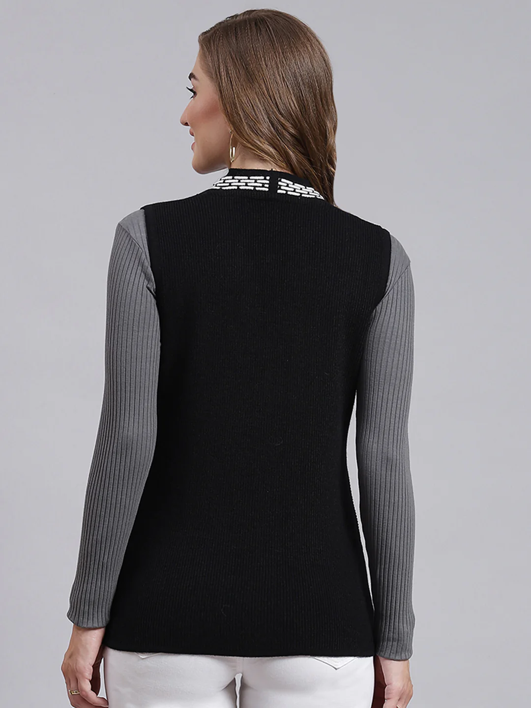Women Black Solid Wool blend Cardigan - Image 5