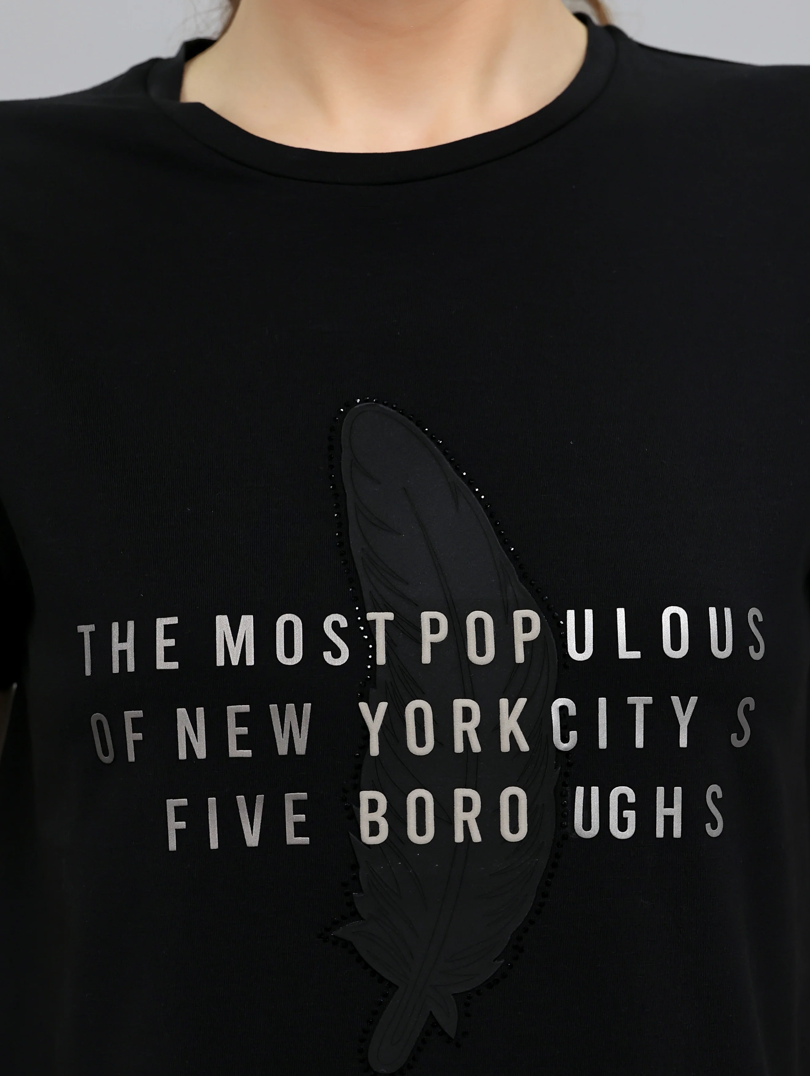 Women Black Typographic Round Neck Half Sleeve Top - Image 5
