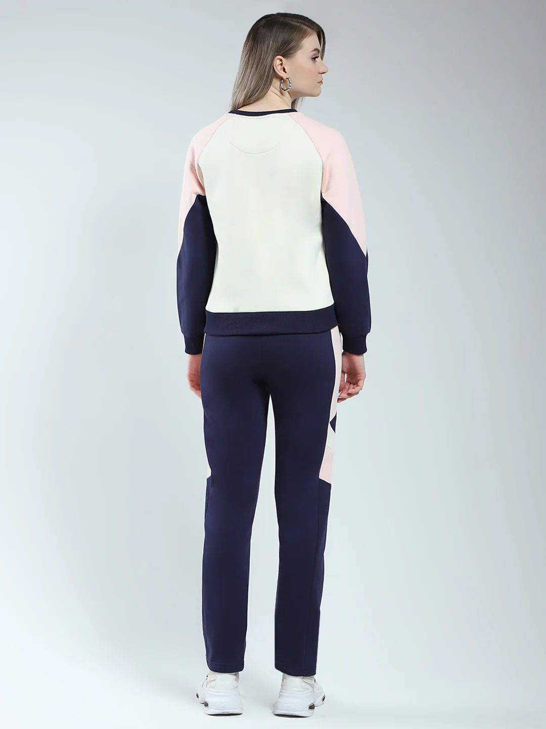 Women Blue & Beige Printed Round Neck Full Sleeve Winter Tracksuit - Image 5