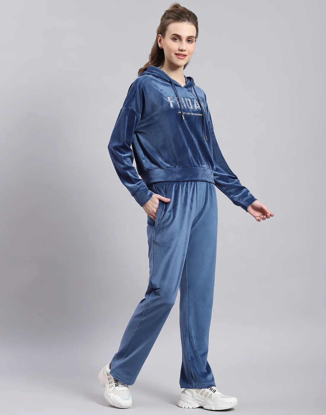 Women Blue Embroidered Hooded Full Sleeve Tracksuit - Image 4
