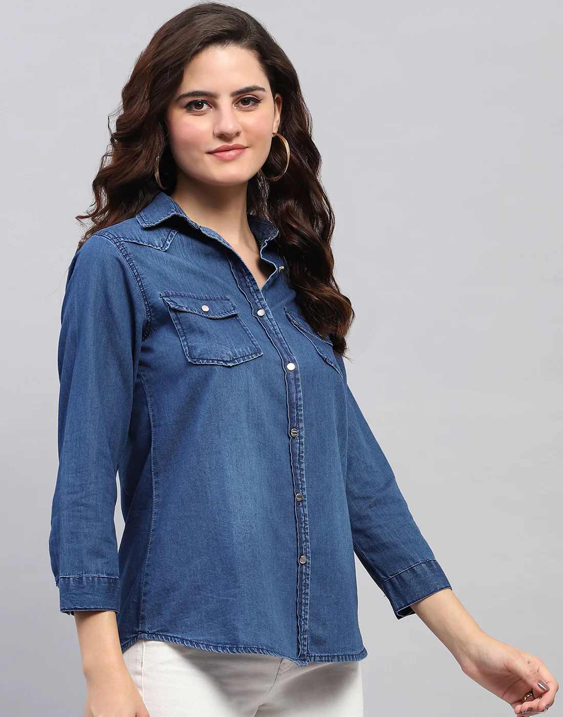 Women Blue Light Wash Front Open 3/4 Sleeve Top - Image 4