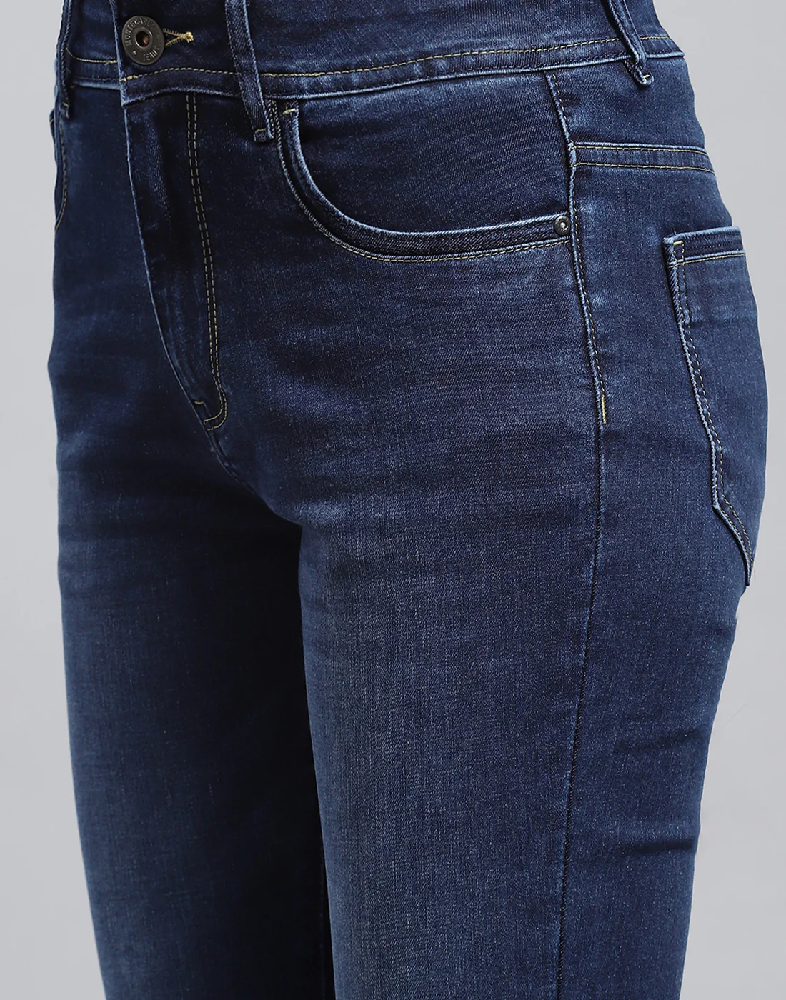 Women Blue Light Wash Slim Fit Denim - Image 6