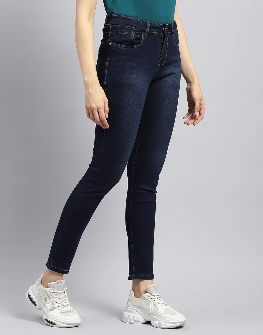Women Blue Light Wash Slim Fit Denim - Image 4