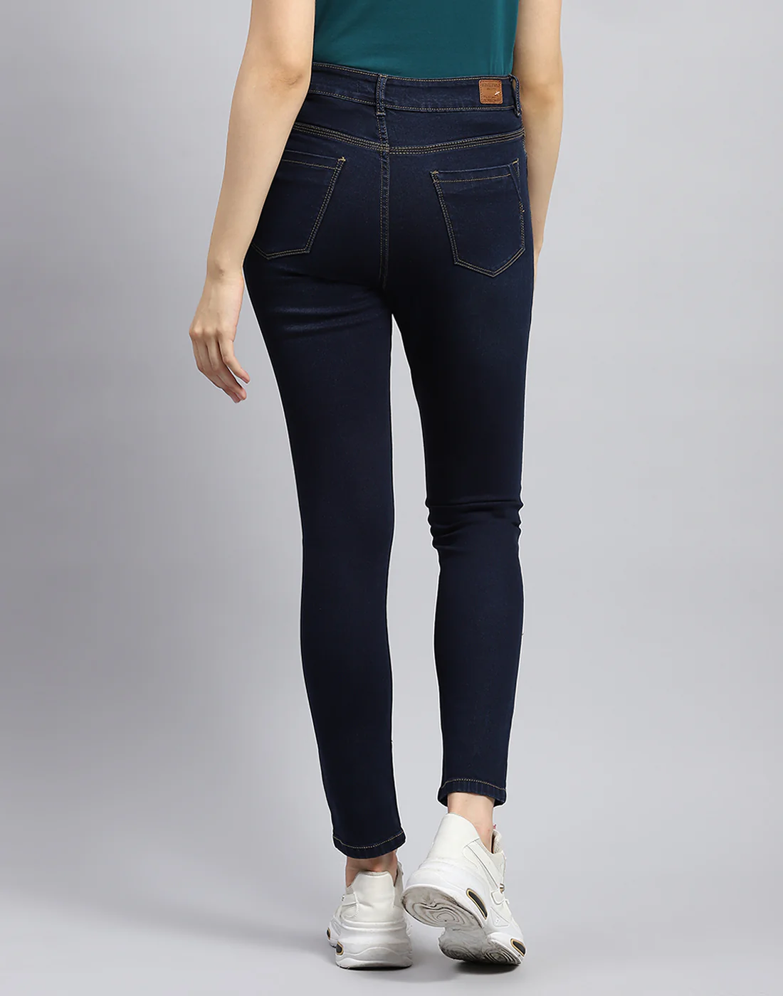 Women Blue Light Wash Slim Fit Denim - Image 5