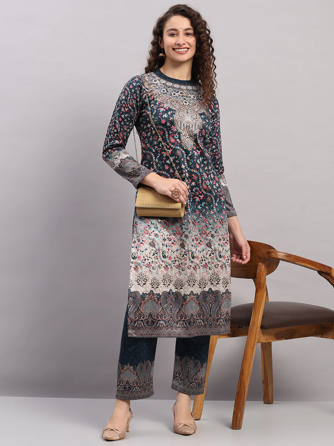 Women Blue Printed Round Neck Full Sleeve Kurti Set for Winter - Image 2