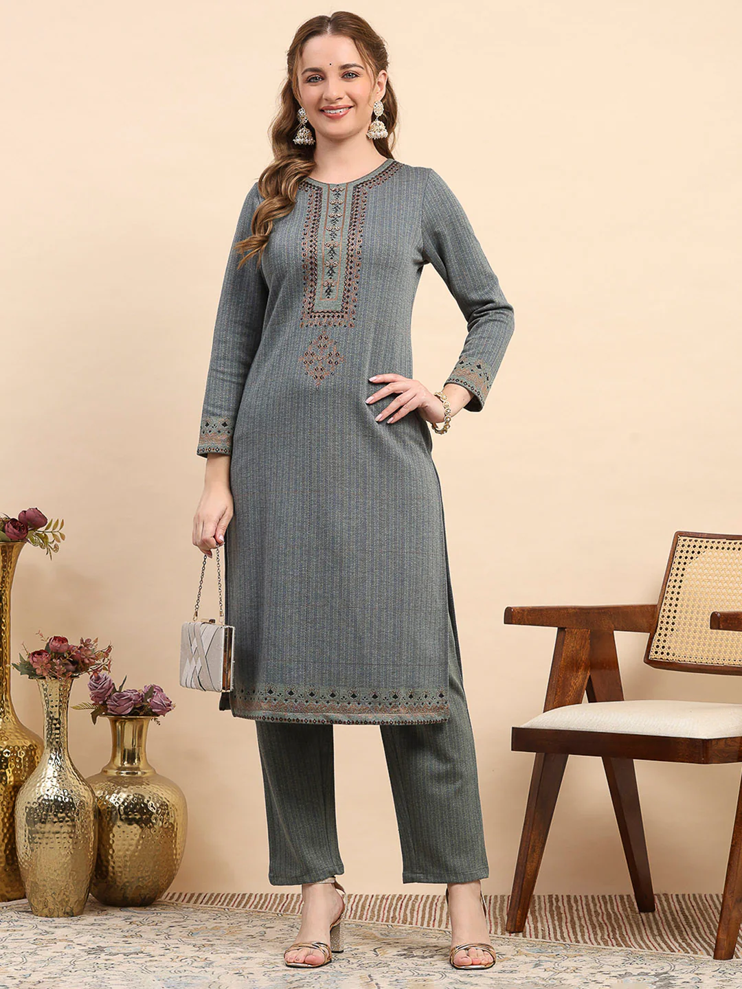 Women Blue Printed Round Neck Full Sleeve Kurti Set for Winter - Image 6