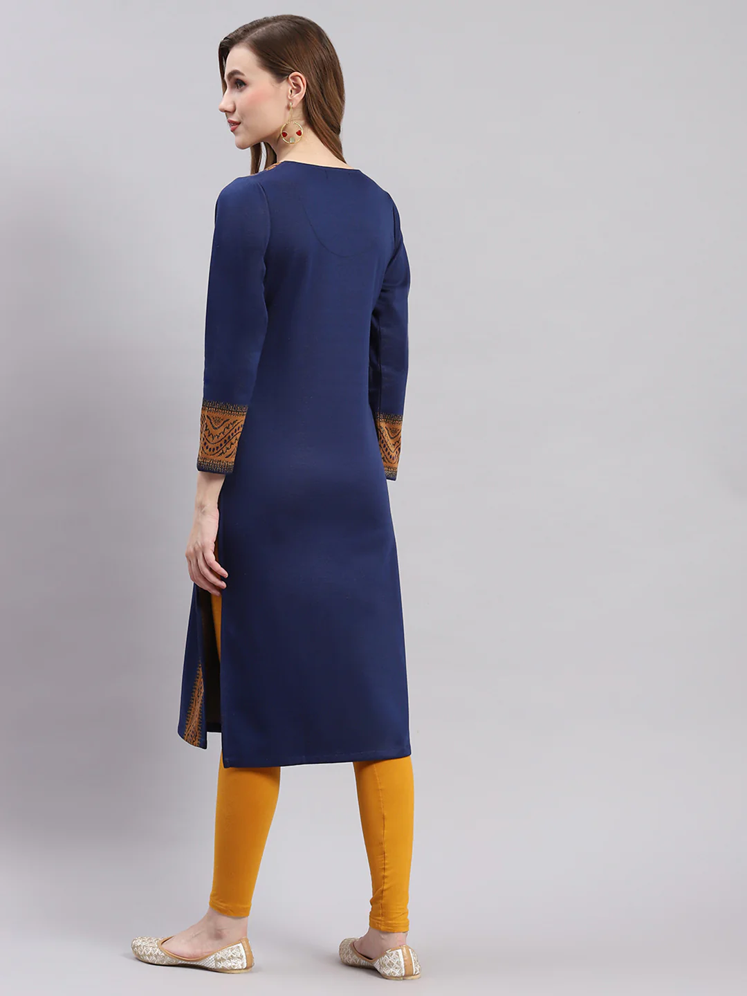 Women Blue Printed Round Neck Full Sleeve Kurtis - Image 6