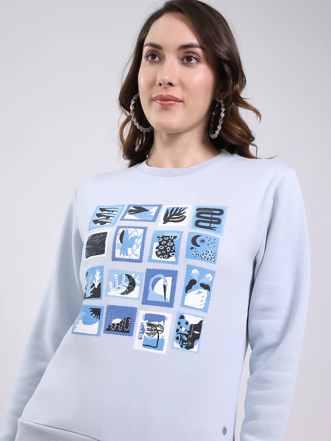 Women Blue Printed Round Neck Full Sleeve Sweatshirt - Image 6