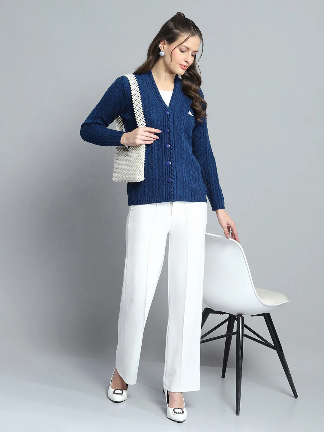 Women Blue Self Design V Neck Full Sleeve Cardigan - Image 2
