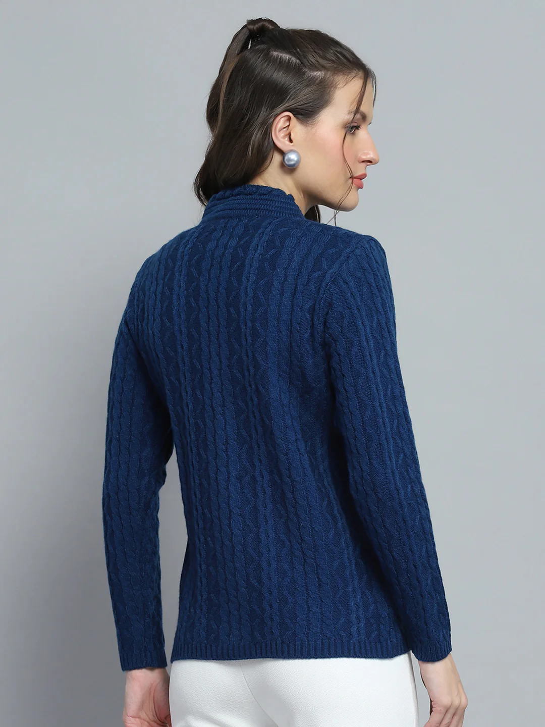 Women Blue Self Design V Neck Full Sleeve Cardigan - Image 5