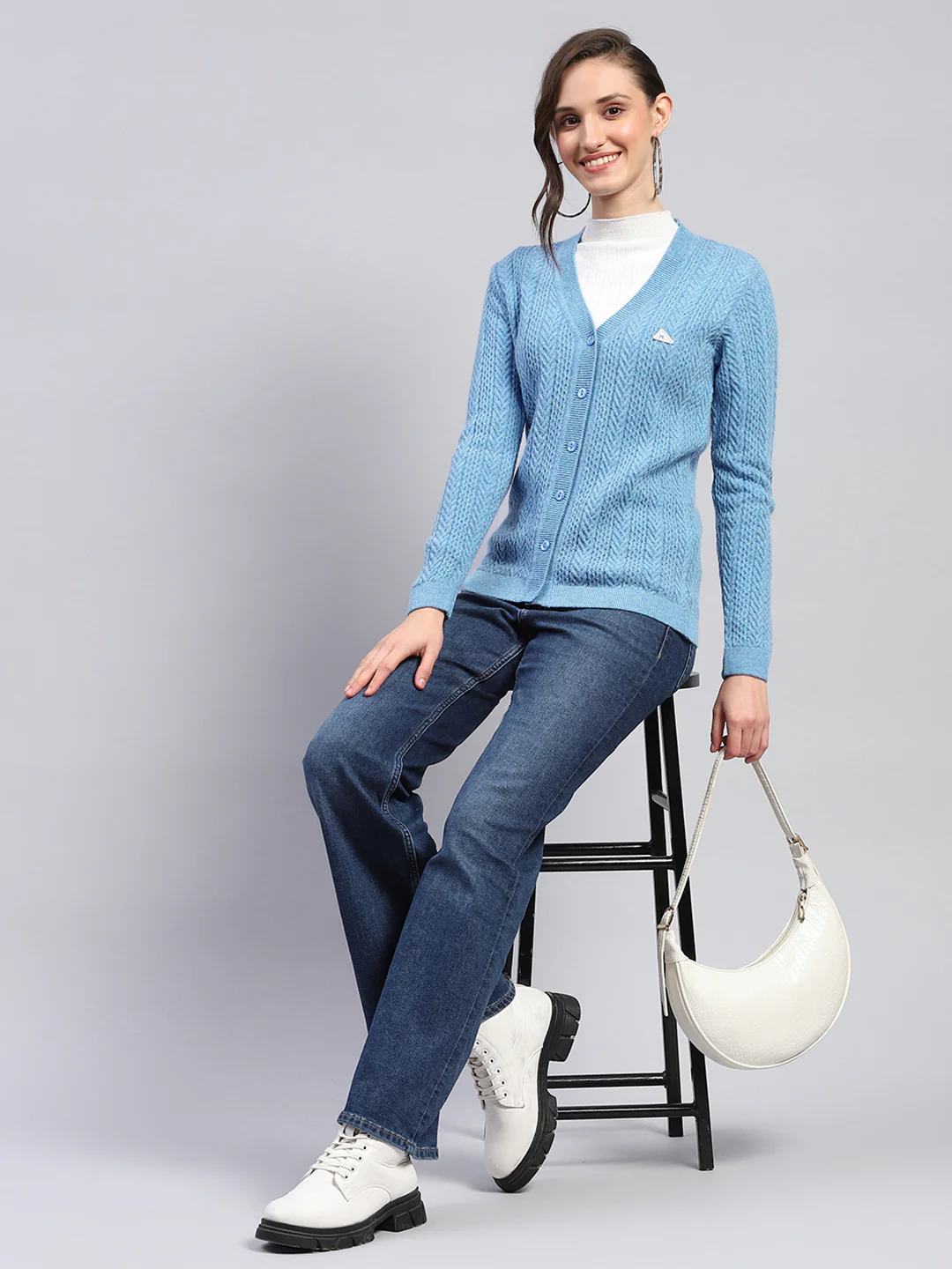 Women Blue Self Design V Neck Full Sleeve Cardigan - Image 2