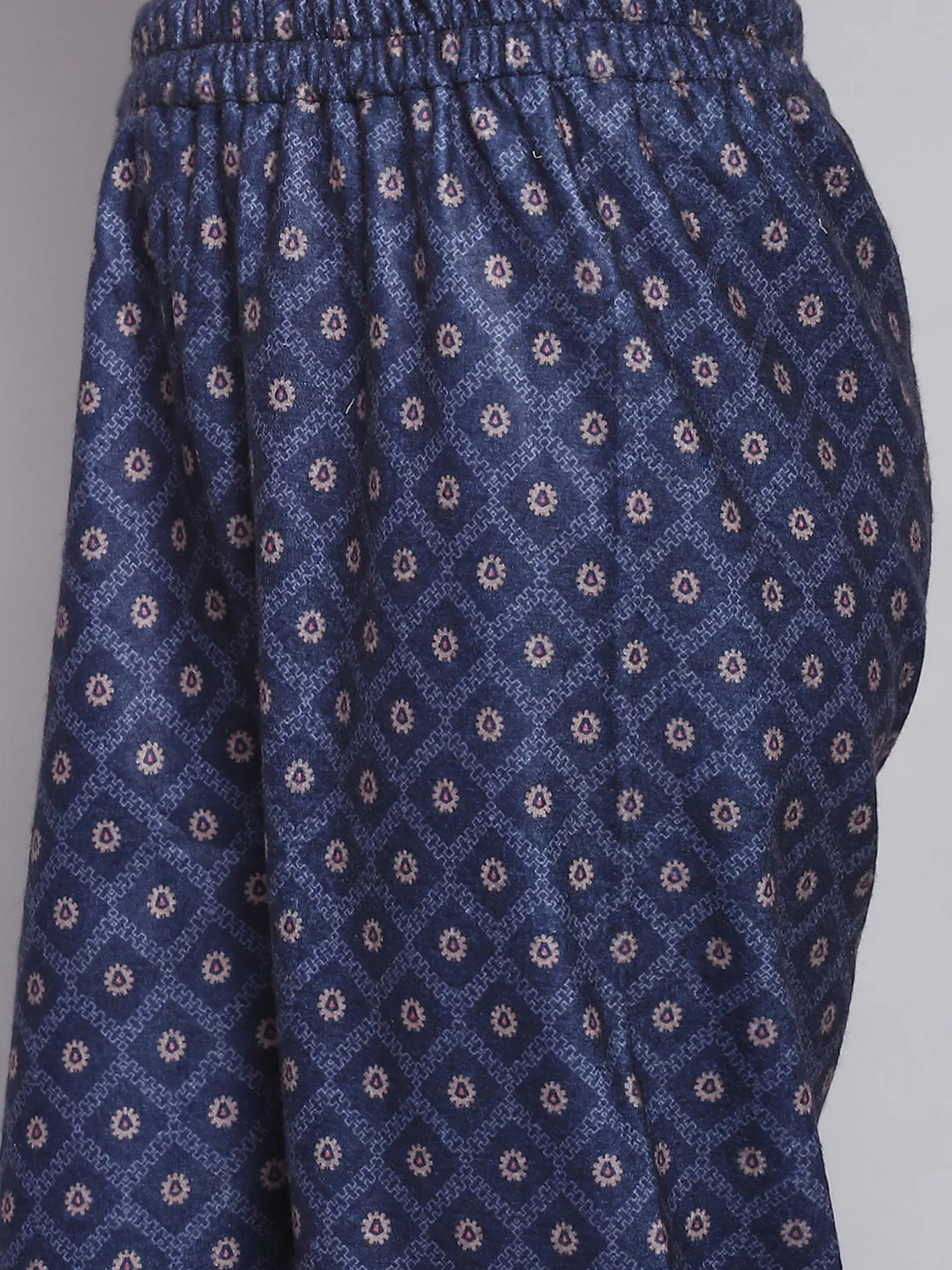 Women Blue Self Design Mandarin Collar Full Sleeve Kurtis Set - Image 7