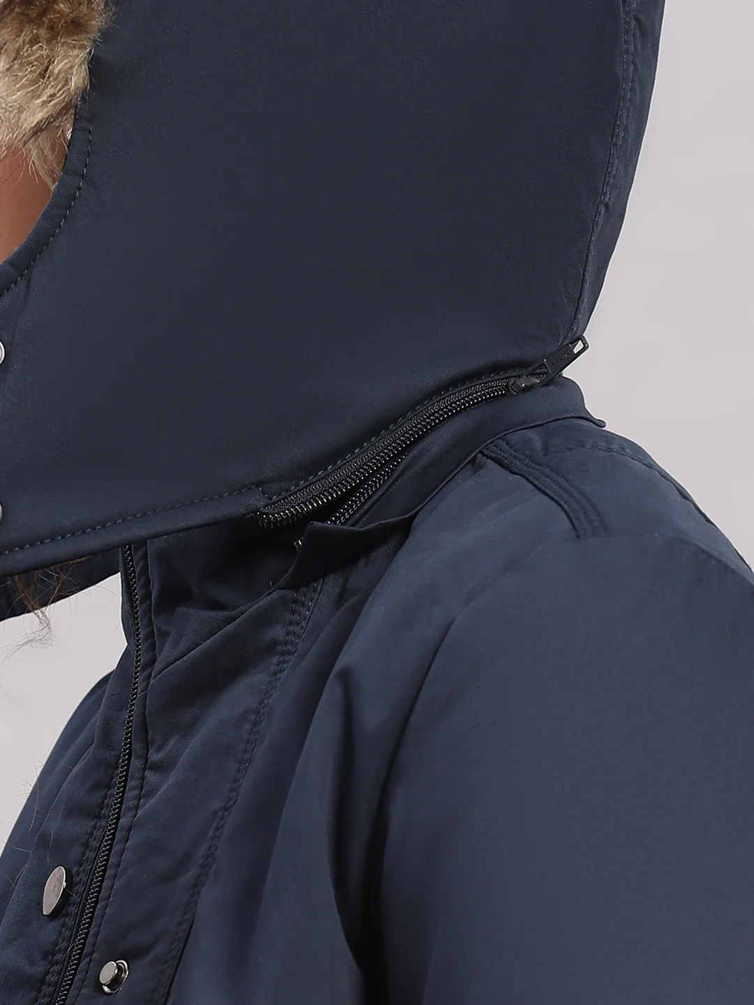 Women Blue Solid Hooded Full Sleeve Jacket - Image 8