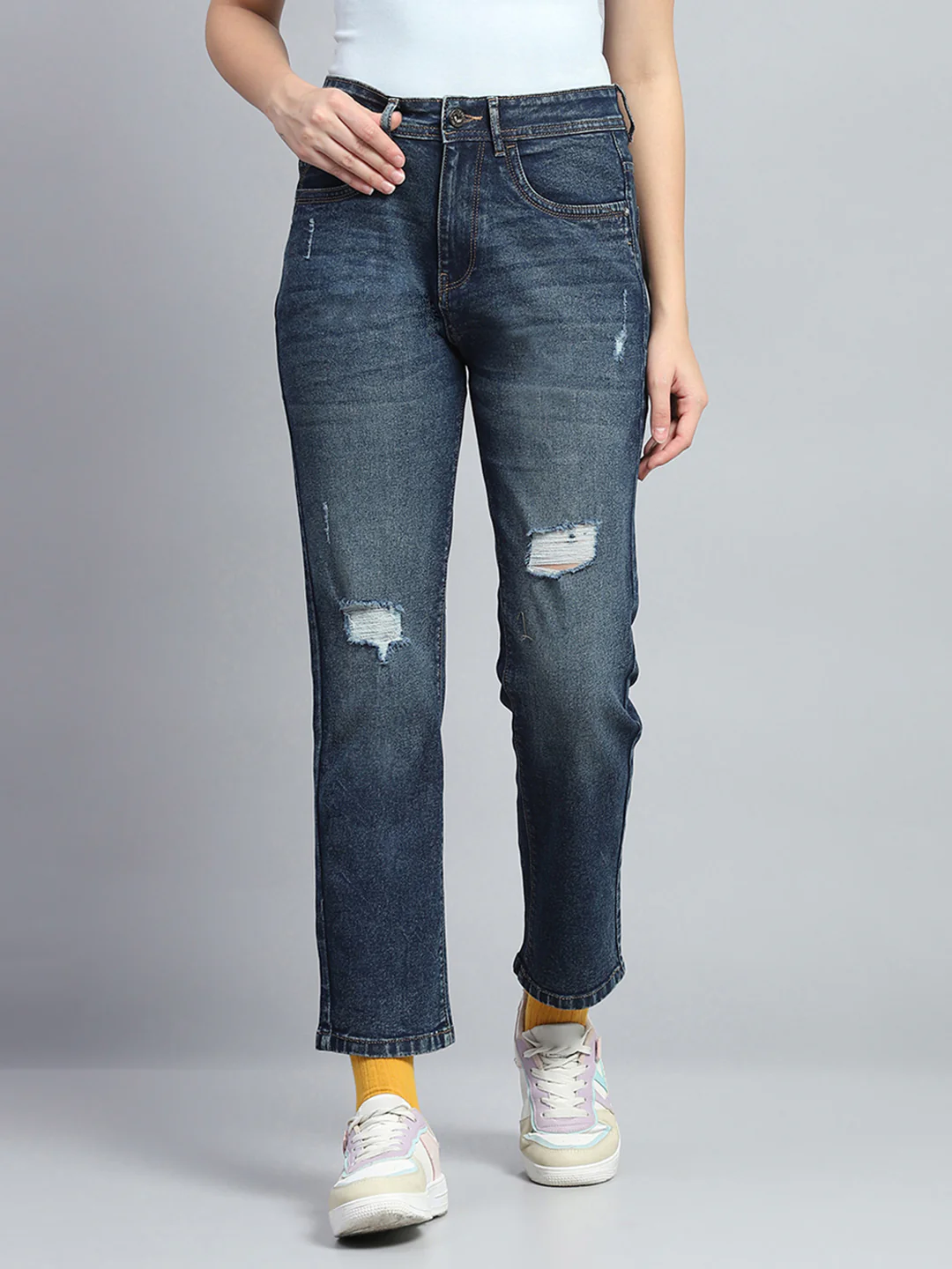 Women Blue Solid Mild Distressed Straight Fit Denim - Image 2