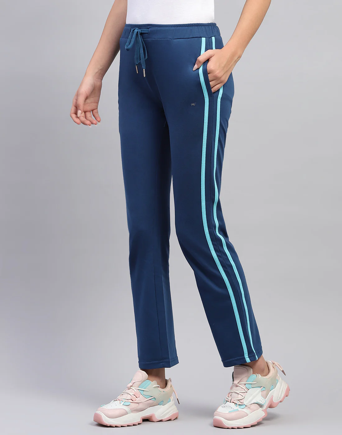 Women Blue Solid Regular Fit Lower - Image 3