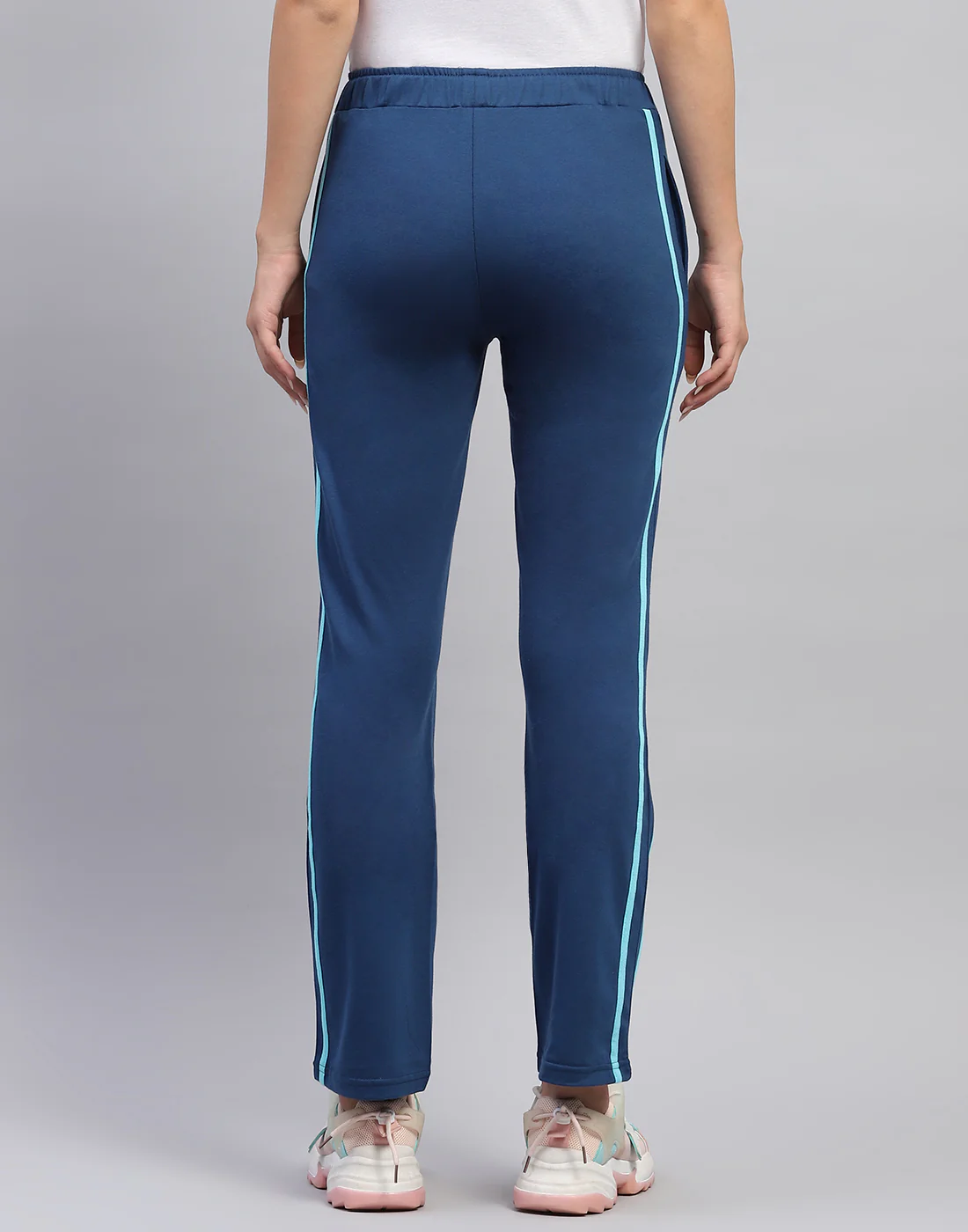 Women Blue Solid Regular Fit Lower - Image 5