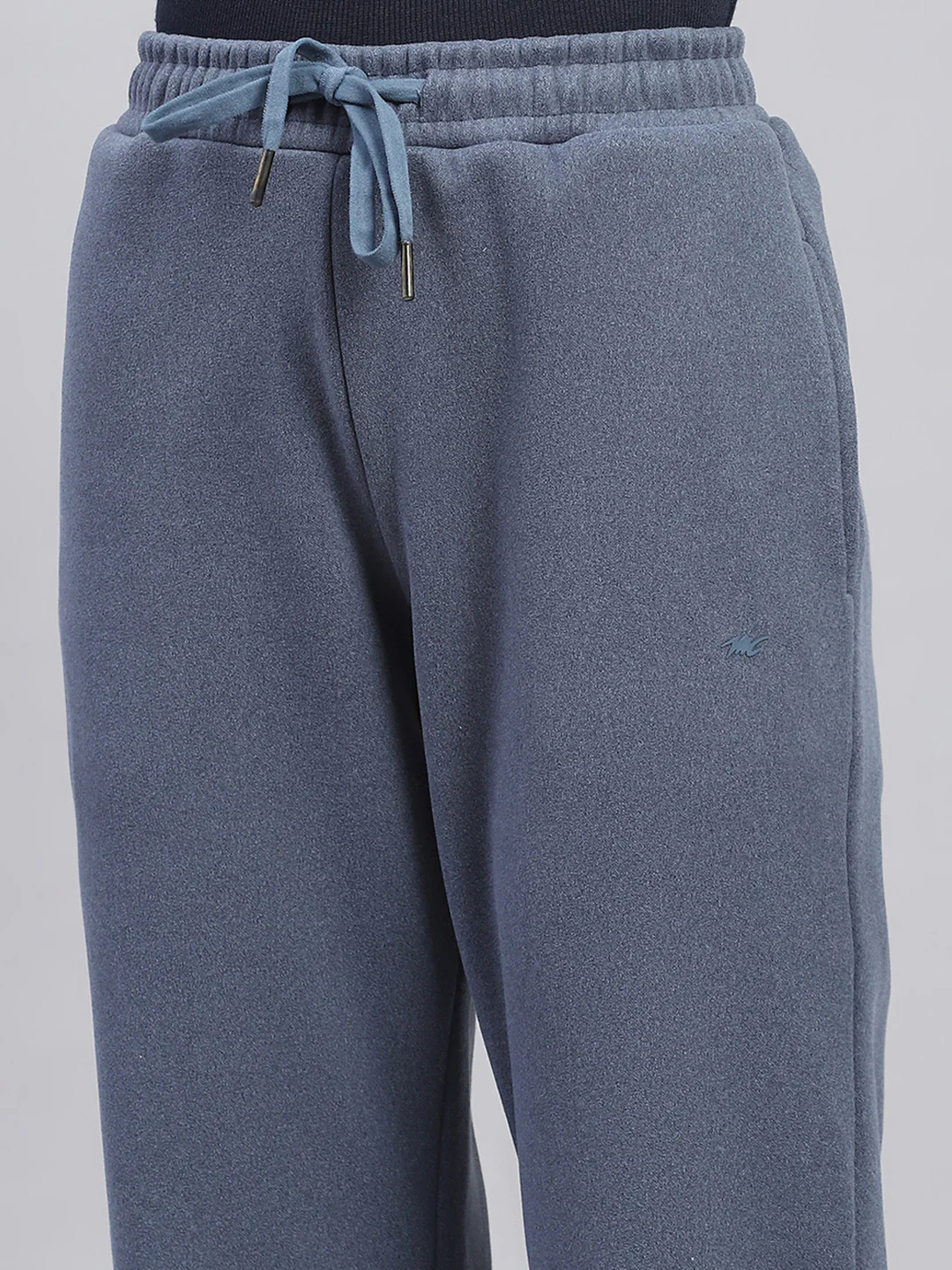 Women Blue Solid Round Neck Full Sleeve Tracksuit - Image 9