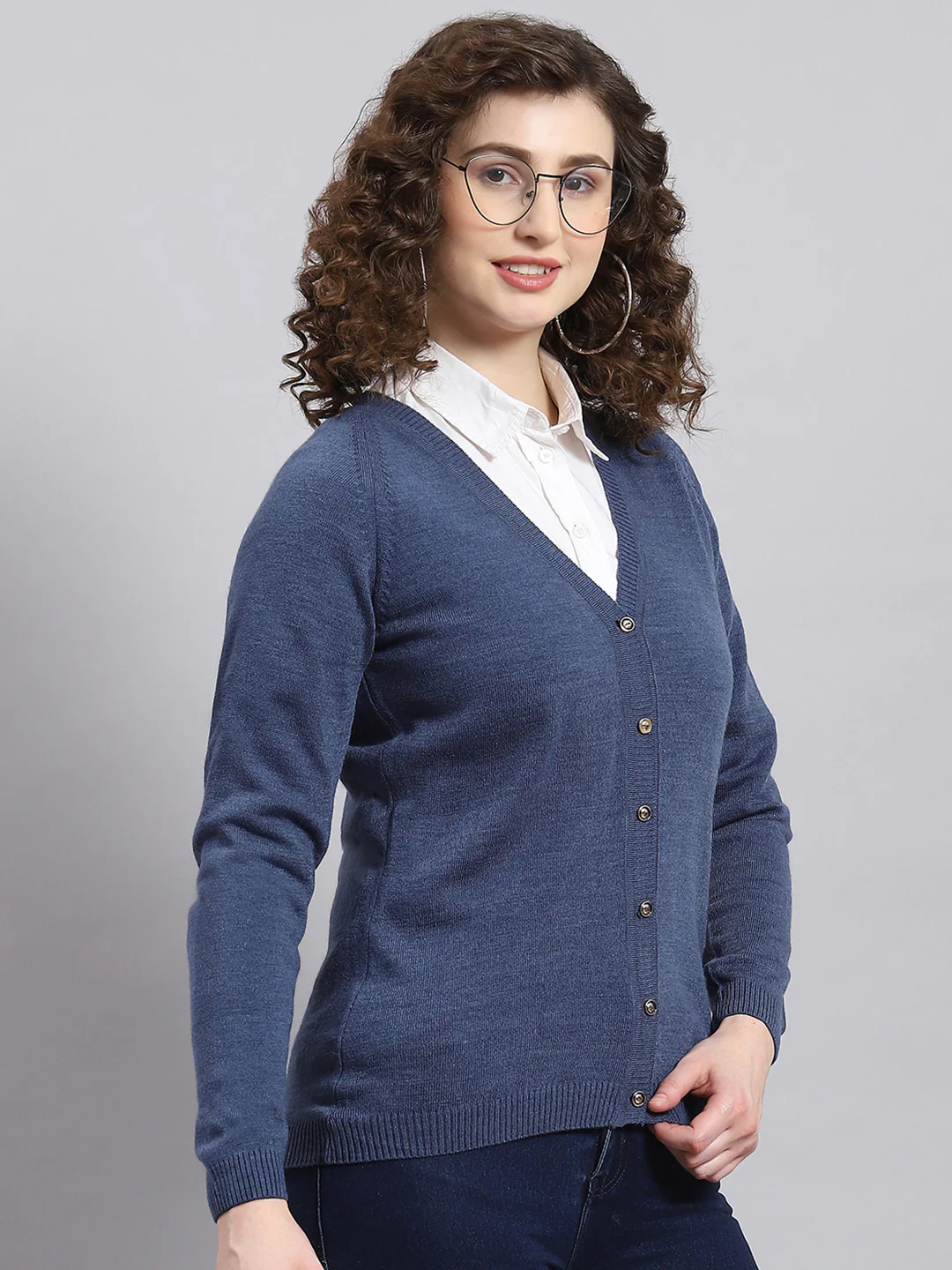 Women Blue Solid V Neck Full Sleeve Cardigan - Image 3